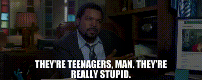 Diciéndoles estúpidos a los adolescentes
