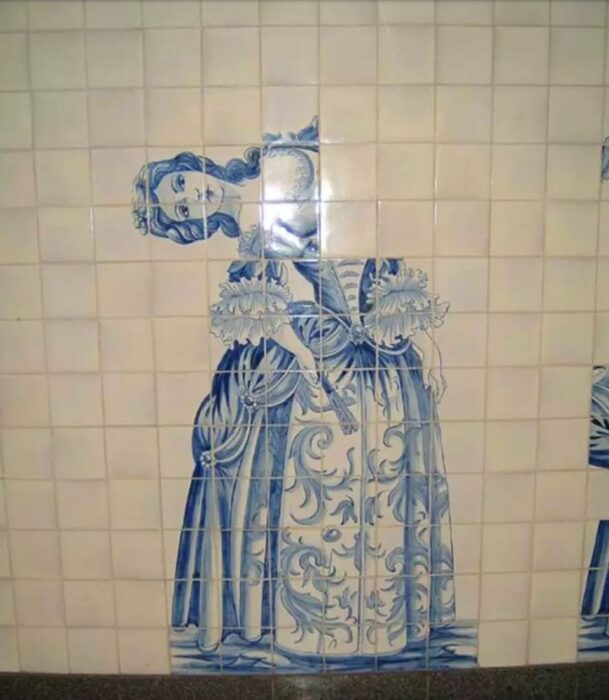 Azulejo mal puesto