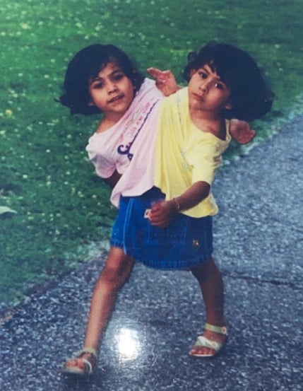 Las hermanas siamesas Carmen y Lupita Andrade de niñas