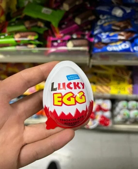 Lucky Egg copia barata del Kinder Sorpresa
