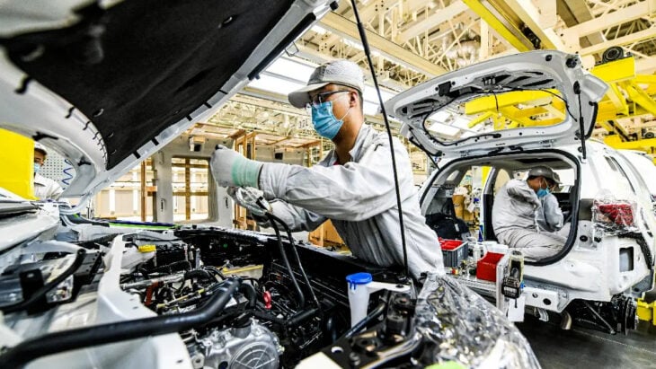 Trabajo de maquila de autos