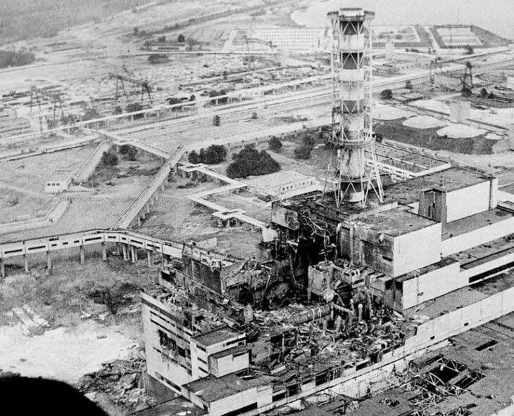 Reactor cuatro de Chernóbil después de la explosión