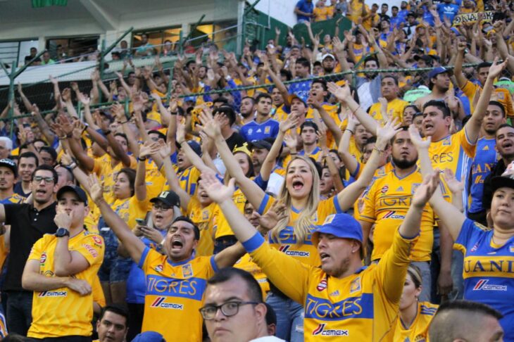 Aficionados en el estadio