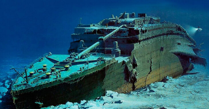 Titanic en el fondo del mar
